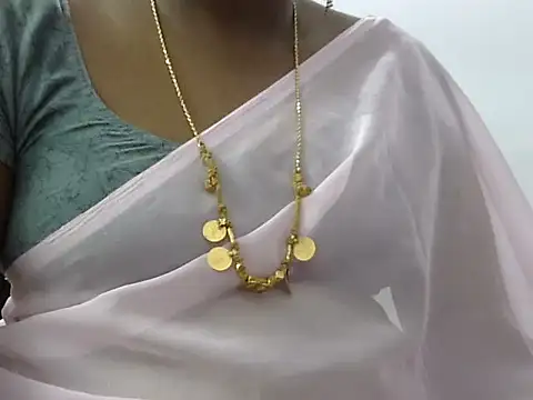 Snapshot of Hot_akshara chatting on September 17, 6:15 am Hot akshara online show from September 17, 6:15 am