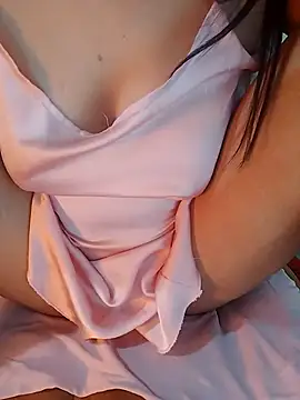 Snapshot of Leva_laddy chatting on March 13, 1:32 am Leva laddy online show from March 13, 1:32 am