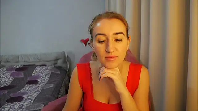 Sophiloren online show from February 16, 9:38 am