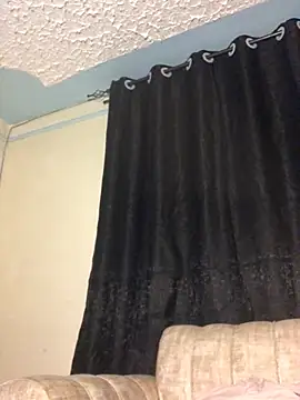 Longslut queen online show from December 12, 1:43 am