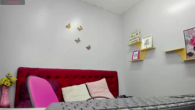 kathina giraldo online show from October 9, 12:36 pm