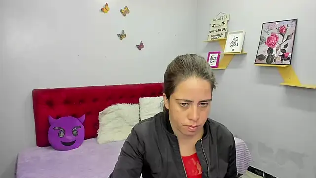 kathina giraldo online show from November 13, 12:37 pm