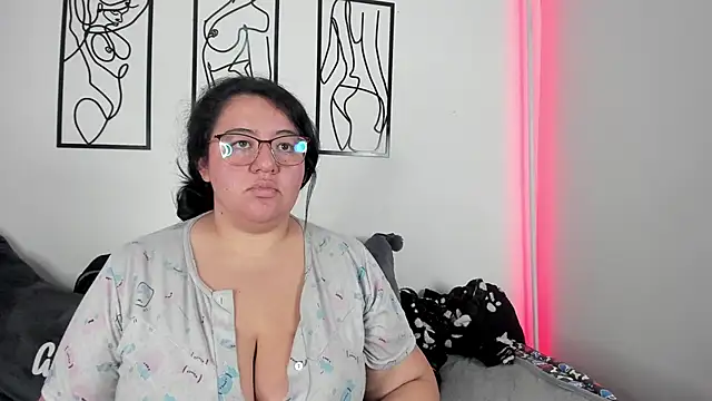 RubyPirsso18 online show from January 25, 11:22 pm