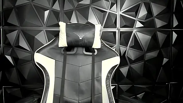 HelueHorny13 online show from March 2, 1:47 am