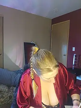 lilyhornyhousewife online show from June 26, 4:00 pm