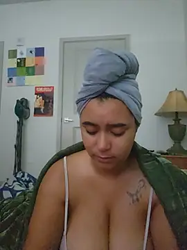 cinnaminnie online show from July 7, 2:54 pm