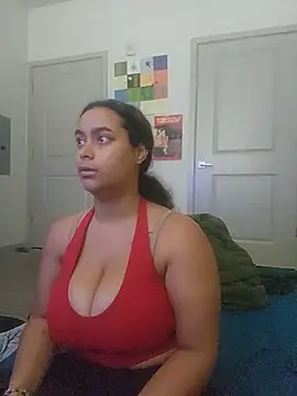cinnaminnie online show from July 16, 9:32 pm