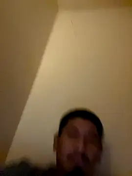 twohightwonut805 online show from December 4, 10:57 am