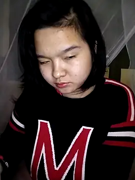 Thomgdee online show from March 8, 7:20 pm