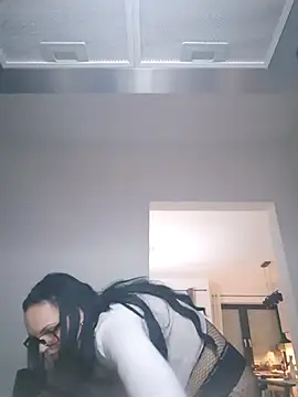 Jujuicy 97 online show from October 24, 6:15 pm