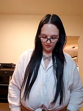 Jujuicy 97 online show from May 19, 9:32 pm