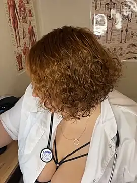 Snapshot of Tania-myr87_ZD chatting on December 17, 9:17 am Tania-myr87 ZD online show from December 17, 9:17 am