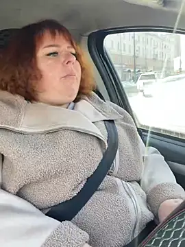 Snapshot of Tania-myr87_ZD chatting on February 17, 6:42 am Tania-myr87 ZD online show from February 17, 6:42 am