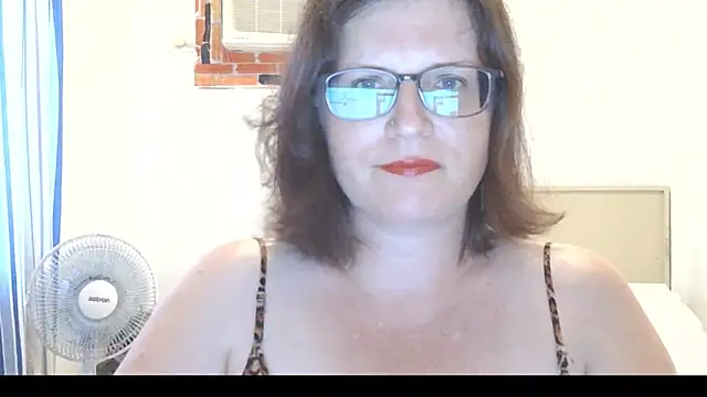 CrimsonMistress online show from March 18, 10:24 pm