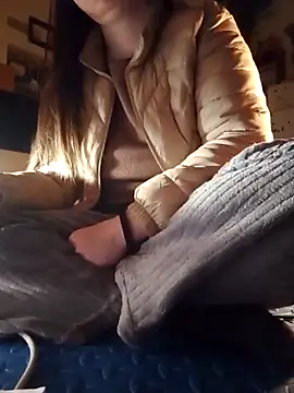 JasminePham online show from December 19, 9:06 pm