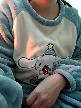 JasminePham online show from December 26, 1:18 am