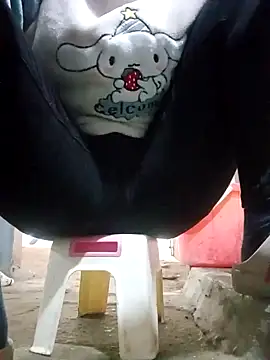 JasminePham online show from February 10, 1:14 am