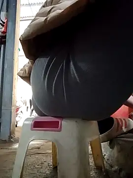 JasminePham online show from February 22, 3:23 am