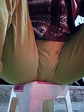 JasminePham online show from March 7, 1:09 am