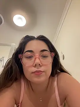 Snapshot of brooklynivy chatting on April 14, 3:51 pm brooklynivy online show from April 14, 3:51 pm