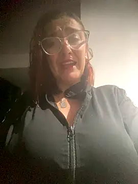 Snapshot of anastasia_and_jordan chatting on October 26, 10:10 am anastasia and jordan online show from October 26, 10:10 am