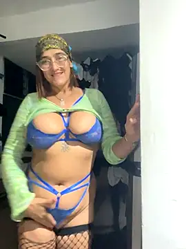 Snapshot of anastasia_and_jordan chatting on November 22, 9:19 am anastasia and jordan online show from November 22, 9:19 am