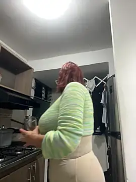 Snapshot of anastasia_and_jordan chatting on February 10, 9:02 am anastasia and jordan online show from February 10, 9:02 am