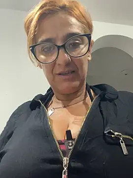 Snapshot of anastasia_and_jordan chatting on March 22, 7:01 am anastasia and jordan online show from March 22, 7:01 am