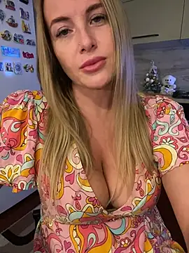 Cute Hot Alice online show from January 13, 8:25 pm