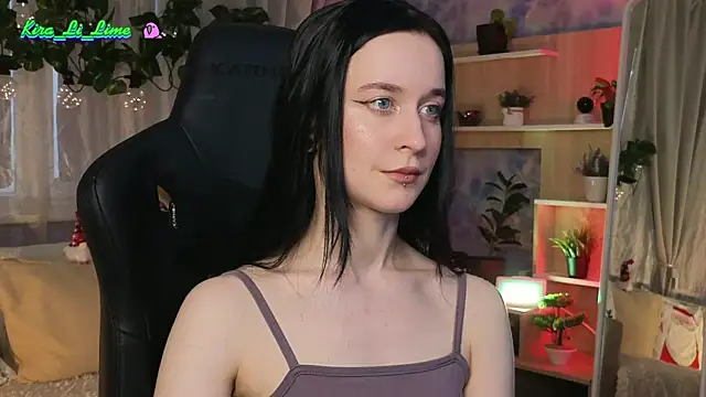 Snapshot of KiraLiLime chatting on January 18, 11:43 am KiraLiLime online show from January 18, 11:43 am