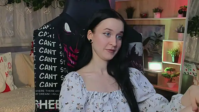 Snapshot of KiraLiLime chatting on March 2, 10:16 pm KiraLiLime online show from March 2, 10:16 pm
