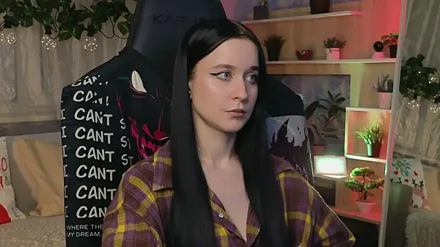 Snapshot of KiraLiLime chatting on March 4, 7:22 pm KiraLiLime online show from March 4, 7:22 pm