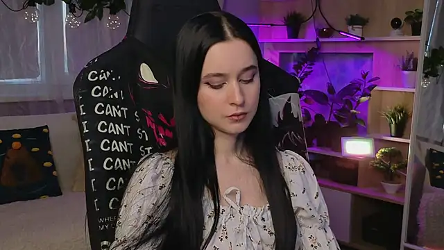 Snapshot of KiraLiLime chatting on March 22, 3:31 pm KiraLiLime online show from March 22, 3:31 pm