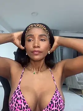 Snapshot of Jessie-pradoo chatting on December 3, 1:19 am Jessie-pradoo online show from December 3, 1:19 am