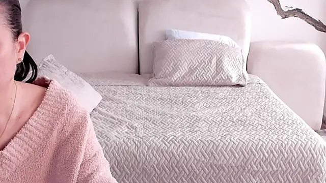 BridgetRodriguez online show from January 23, 6:35 pm