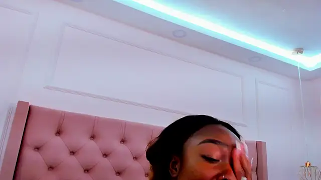 mia schwarz online show from September 17, 9:27 pm