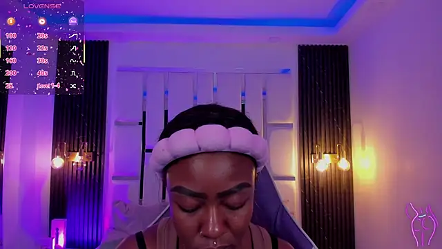 mia schwarz online show from October 18, 7:58 pm