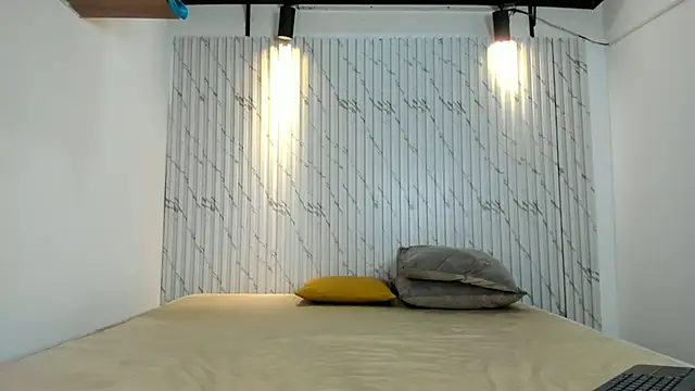 Snapshot of danielclarton1 chatting on January 23, 9:07 pm danielclarton1 online show from January 23, 9:07 pm
