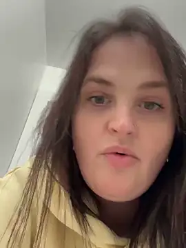 Quinnrose0420 online show from January 1, 11:40 pm