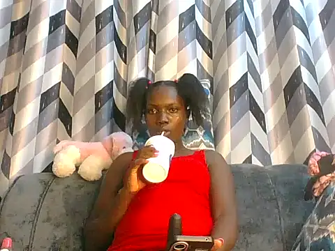 Slimthick900 online show from March 3, 2:37 pm