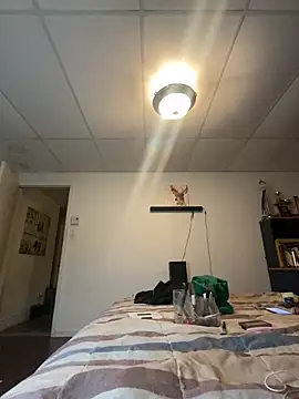 kikiwonderbar online show from February 25, 1:15 am