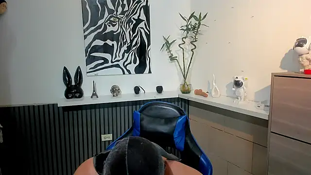 Daemon21 online show from November 13, 11:25 pm