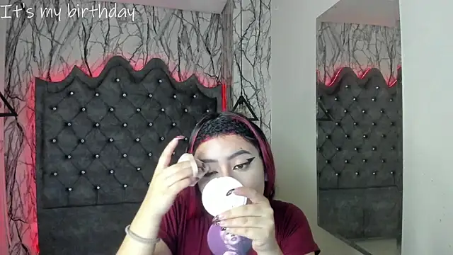 larissa01  online show from January 28, 2:53 am