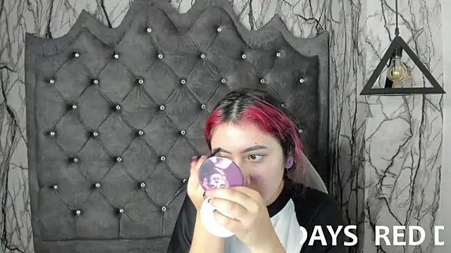 larissa01  online show from February 5, 3:13 am