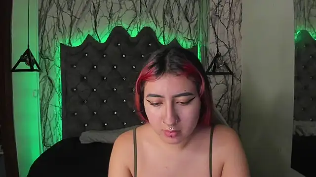 larissa01  online show from March 3, 3:08 am