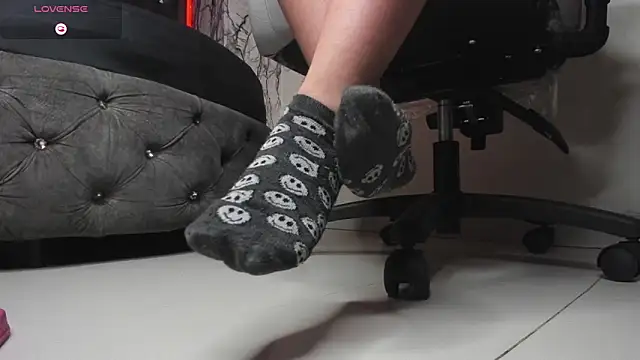 larissa01  online show from March 9, 6:06 am