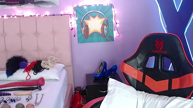Ruby Skywalker  online show from December 7, 4:42 am
