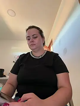 Im Amelia online show from July 7, 1:26 pm