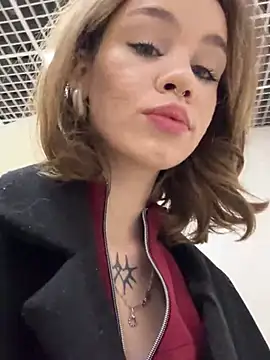 Street young online show from December 15, 1:32 pm