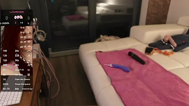 sexyLolia11 online show from May 25, 11:33 pm